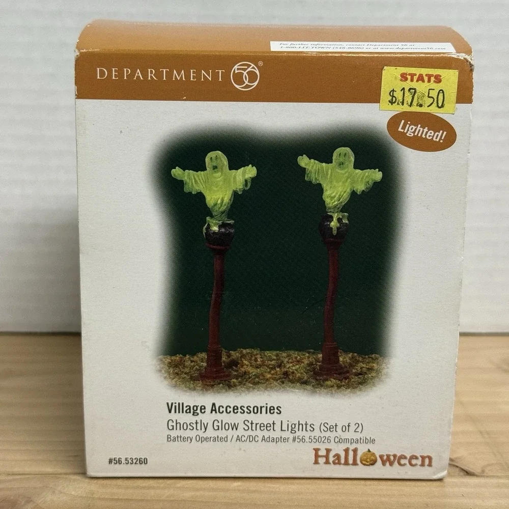Dept 56 Halloween Village Accessories Ghostly Glow Street Lights Set Of 2 READ